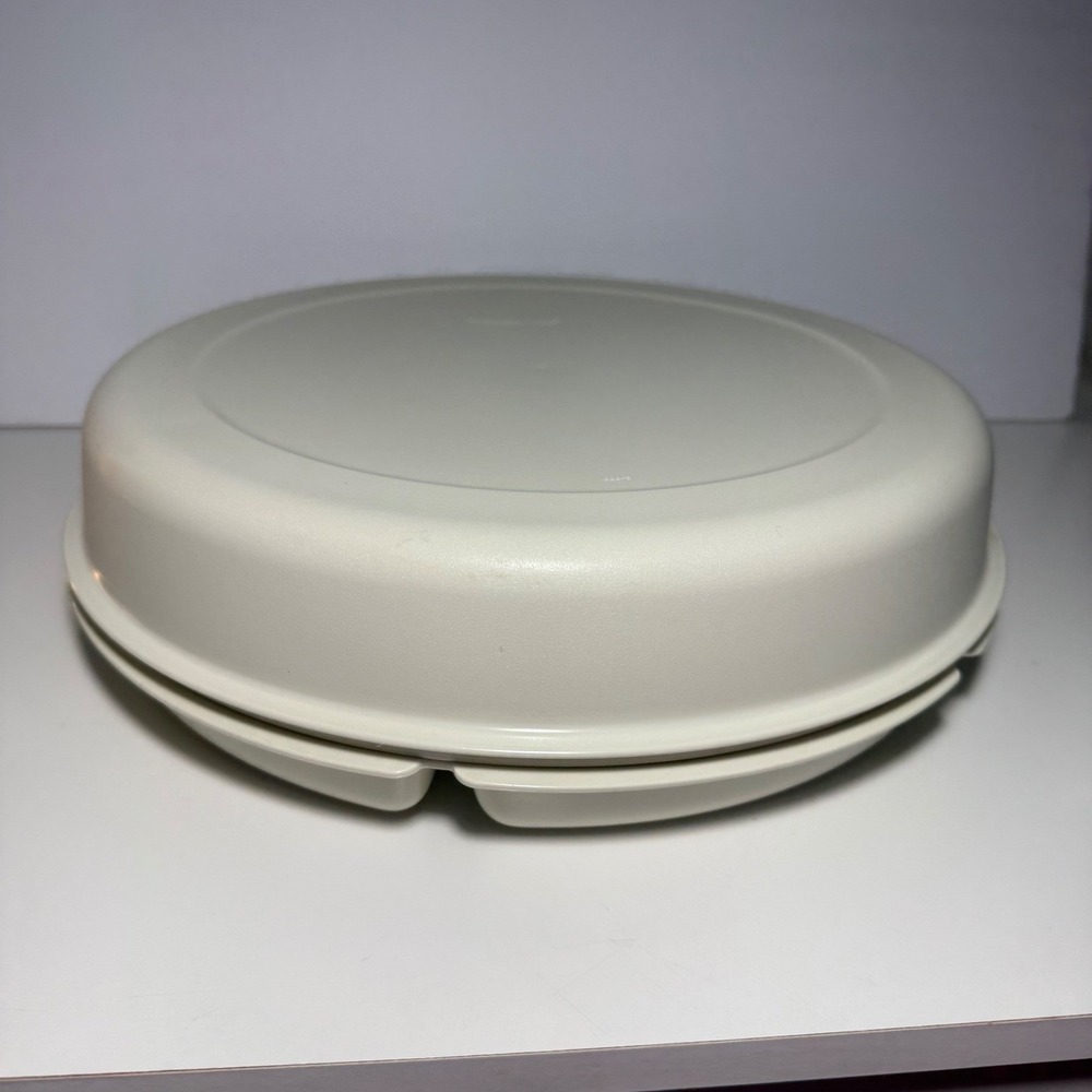 VTG Tupperware Divided Serving Platter w Center Bowl and Lid‎ Beige 3 Pc 1666-3 - Picture 2 of 12